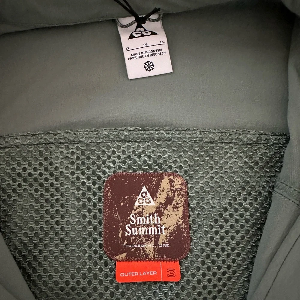 Brand New Nike ACG UV Smith Summit Jacket. Women’s XL - Picture 4 of 6